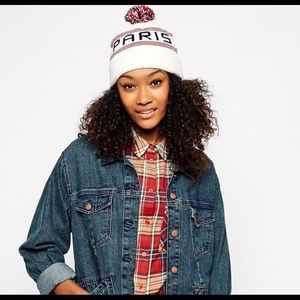 AMERICAN APPAREL Paris Pom Beanie